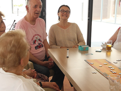 Mener une séance de jeu auprès de personnes âgées